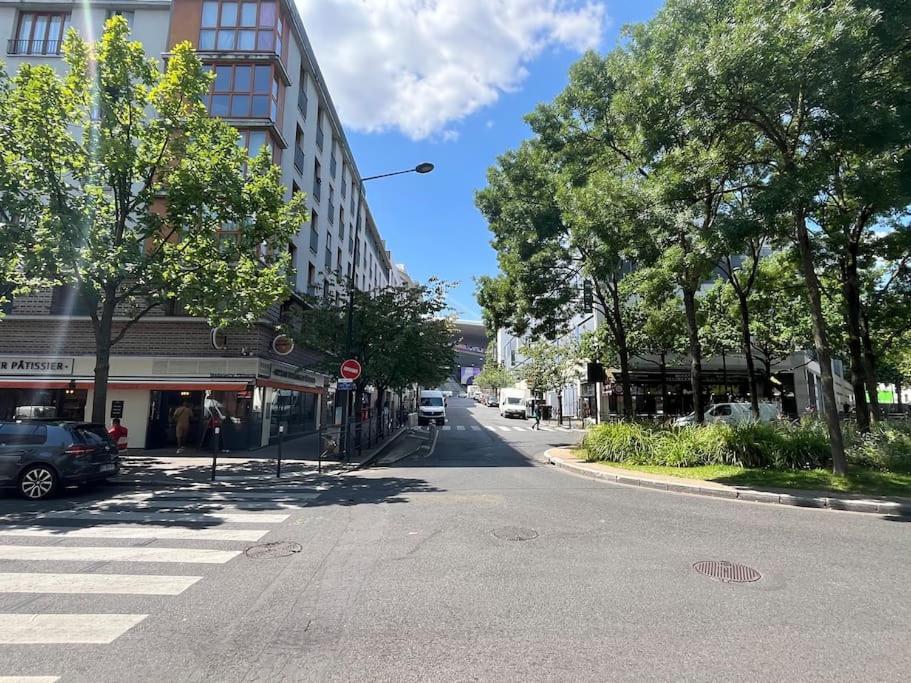 La Maison Rayofam, A 30 Min De Paris, A 5 Min Du Stade De France Saint-Denis  Exterior foto